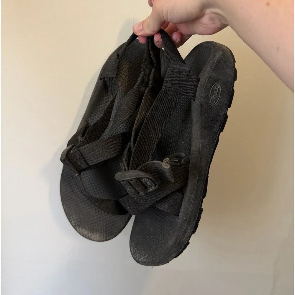 Chaco Men's Black Strappy Sandals US 11 UK 10 Adjustable Hook & Loop J106763
